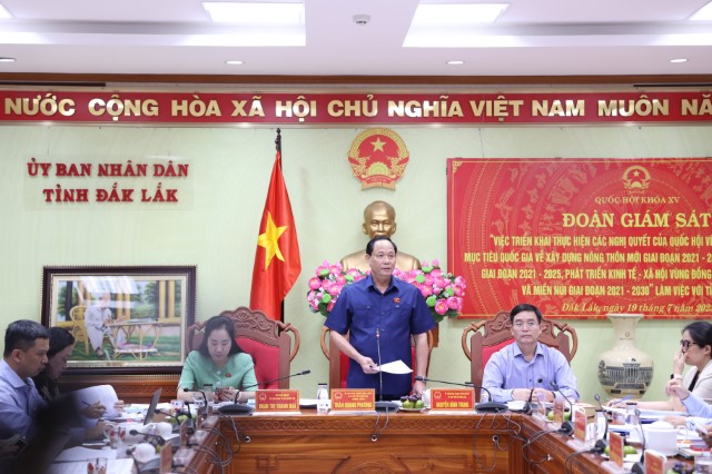 PHÓ CHỦ TỊCH QUỐC HỘI TRẦN QUANG PHƯƠNG LÀM VIỆC VỚI TỈNH ĐẮK LẮK VỀ CÁC CHƯƠNG TRÌNH MỤC TIÊU QUỐC GIA