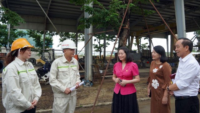 ĐOÀN ĐBQH TỈNH QUẢNG BÌNH GIÁM SÁT VIỆC THỰC HIỆN CÁC CHẾ ĐỘ BẢO HIỂM Y TẾ, BẢO HIỂM XÃ HỘI TẠI TẬP ĐOÀN SƠN HẢI