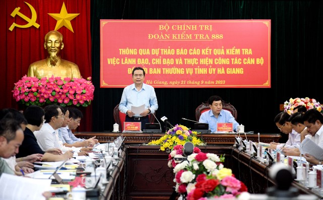 PHÓ CHỦ TỊCH THƯỜNG TRỰC QUỐC HỘI TRẦN THANH MẪN LÀM VIỆC VỚI BAN THƯỜNG VỤ TỈNH ỦY HÀ GIANG VỀ CÔNG TÁC CÁN BỘ