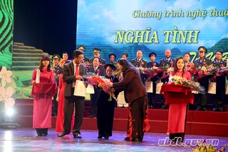 Phó chủ tịch QH Tòng Thị Phóng dự chương trình nghệ thuật Nghĩa tình Tây Bắc