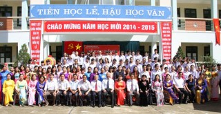 Phó Chủ tịch Quốc Hội Uông Chu Lưu dự Lễ khai giảng năm học mới tại Bắc Kạn