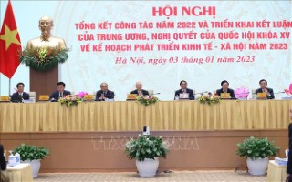 TỔNG BÍ THƯ DỰ HỘI NGHỊ TRIỂN KHAI KẾ HOẠCH PHÁT TRIỂN KINH TẾ-XÃ HỘI NĂM 2023