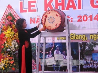 Nhiều trường khai giảng năm học mới 2014 - 2015