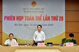 HÌNH ẢNH ỦY BAN PHÁP LUẬT CỦA QUỐC HỘI HỌP PHIÊN TOÀN THỂ, THẨM TRA DỰ ÁN LUẬT CƯ TRÚ (SỬA ĐỔI)