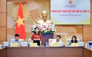 Ủy ban Pháp luật thẩm tra Đề án thành lập thành phố Huế trực thuộc trung ương