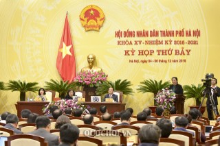 PHÓ CHỦ TỊCH THƯỜNG TRỰC QUỐC HỘI TÒNG THỊ PHÓNG DỰ KHAI MẠC KỲ HỌP THỨ 7 HĐND TP HÀ NỘI KHÓA XV