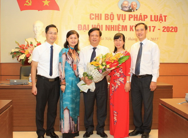 Chi ủy Chi bộ Vụ Pháp luật nhiệm kỳ 2017 - 2020